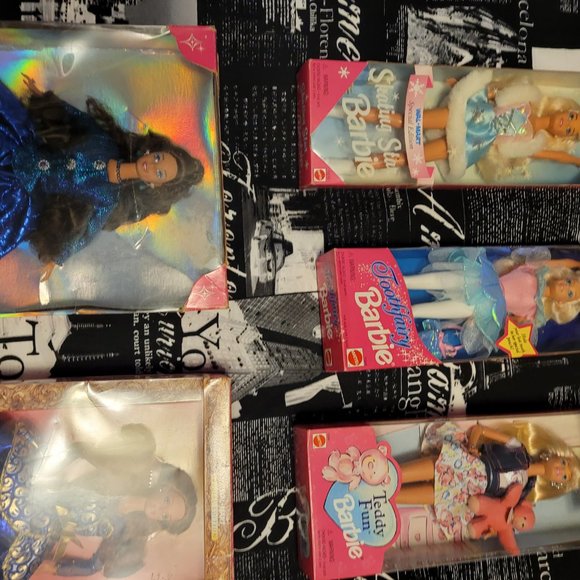 Barbies - Picture 4 of 15